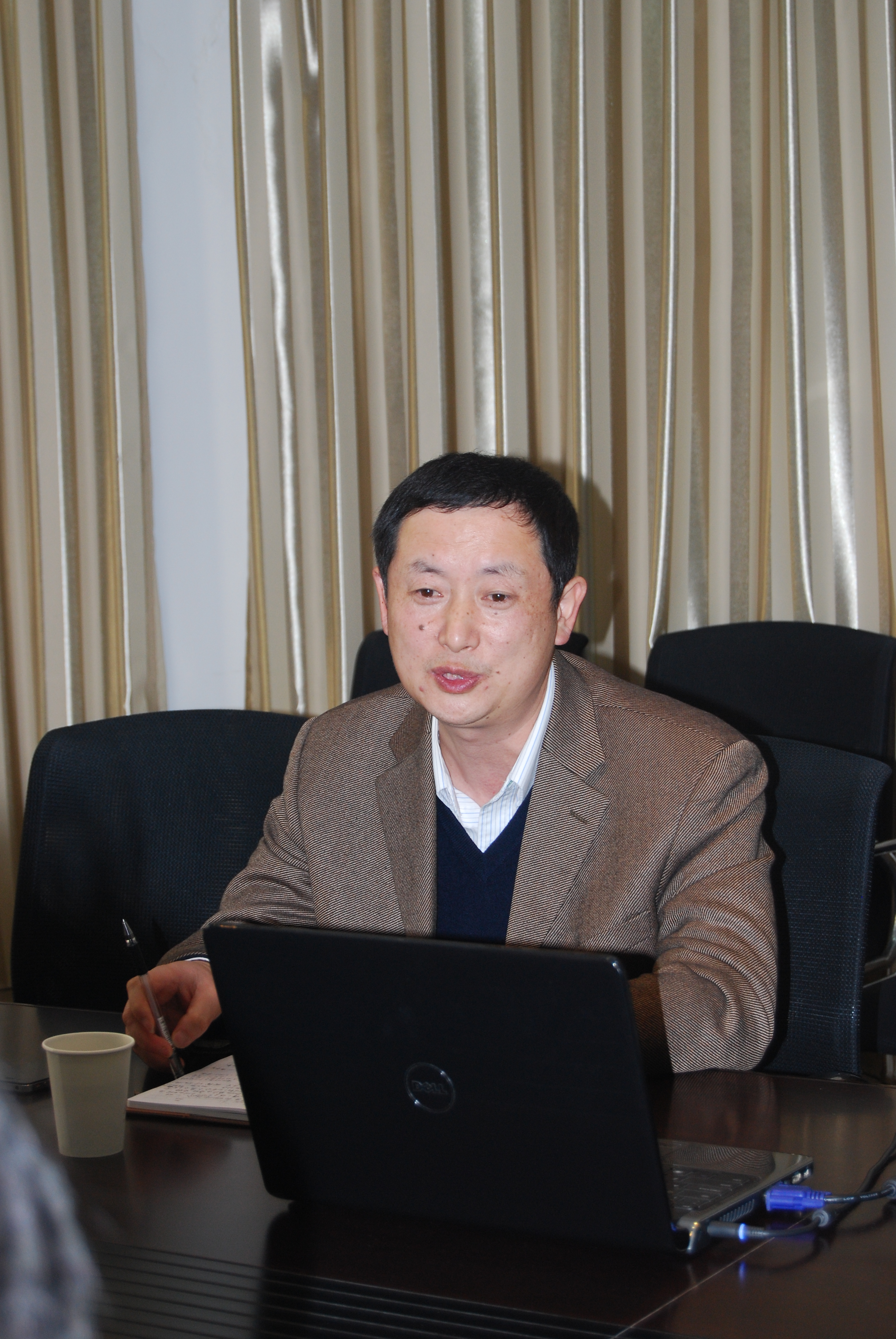 我院举行青年教师发展座谈会
