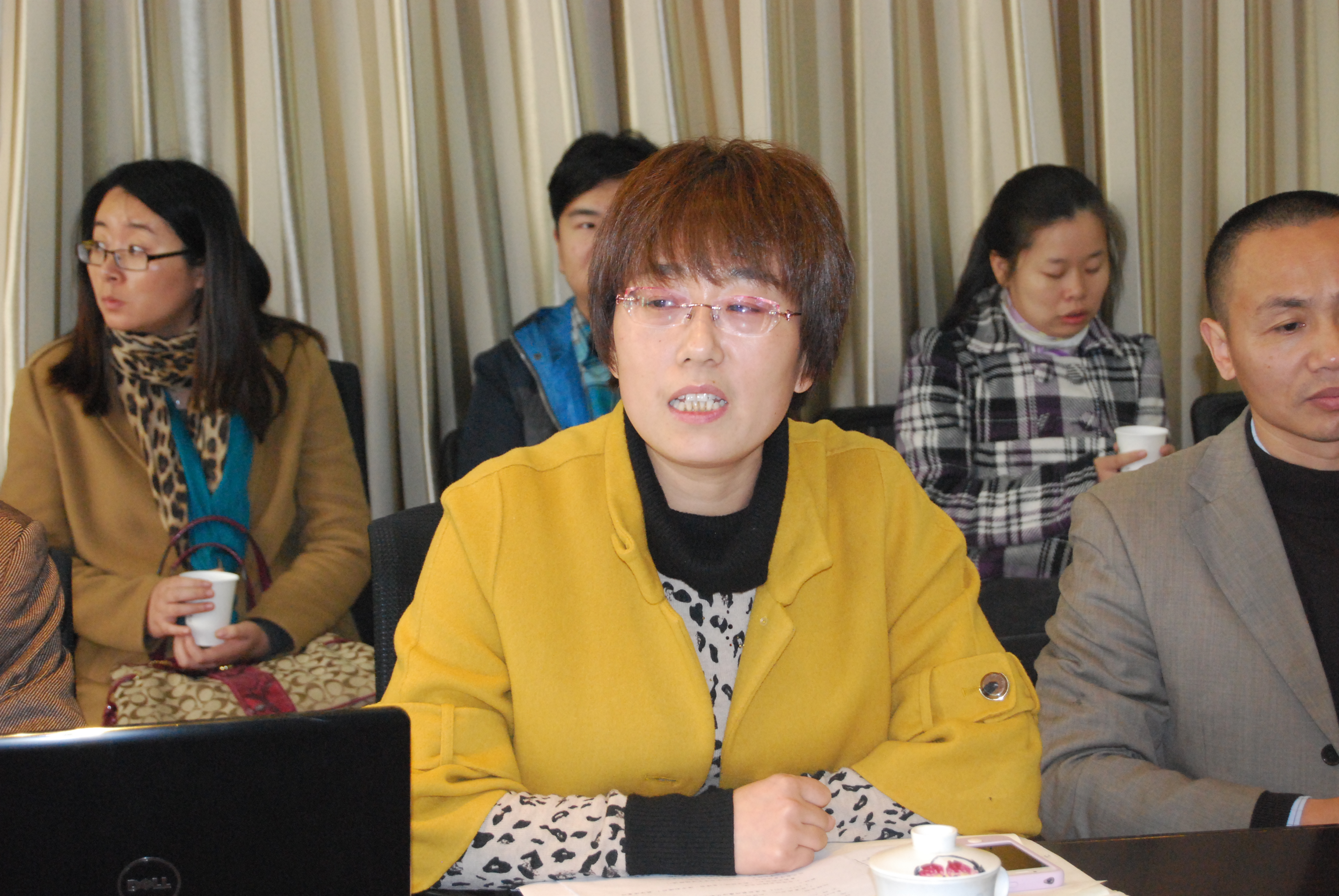 我院举行青年教师发展座谈会
