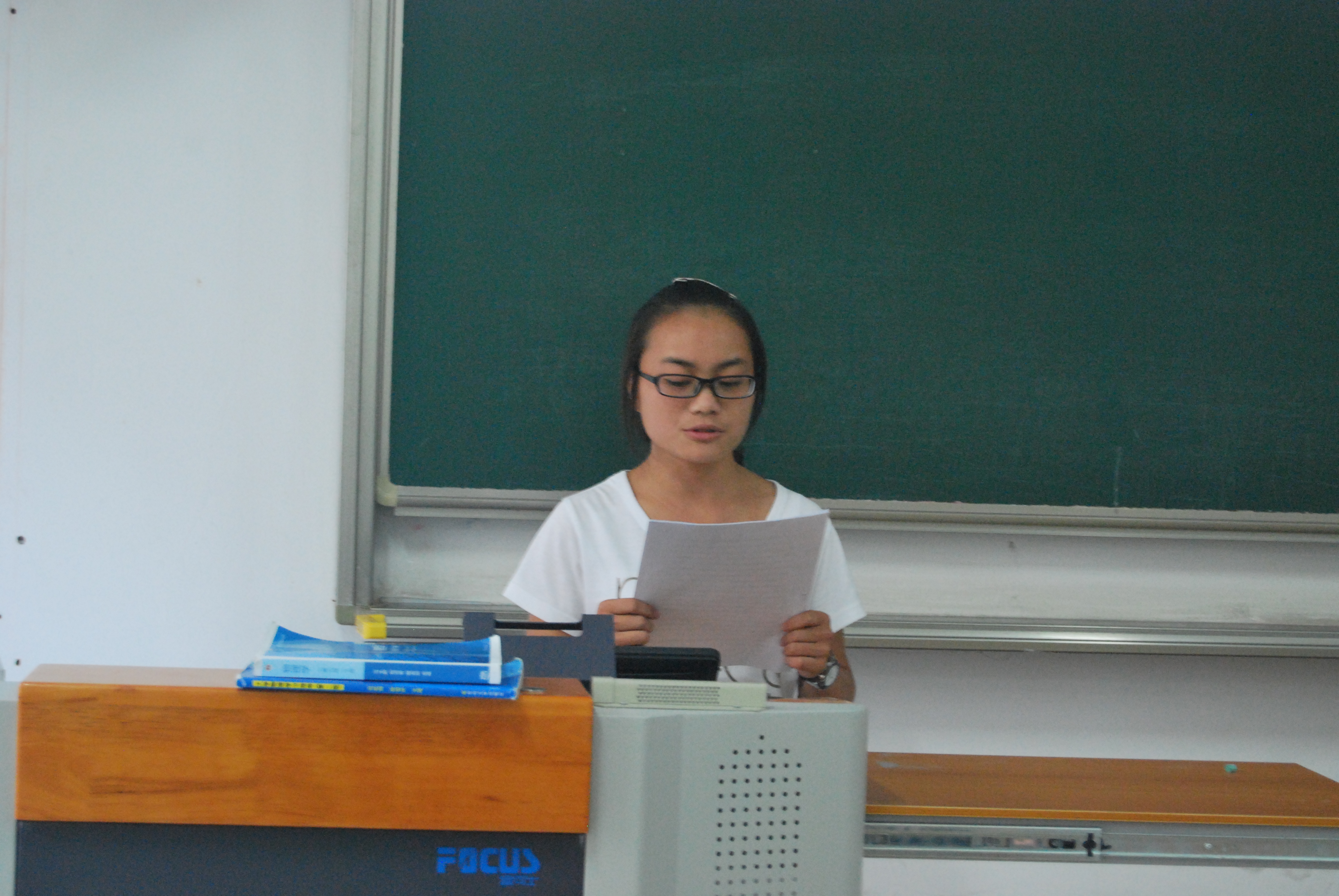 我院“绿意江南”辩论赛初赛成功举办